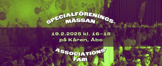 Grön-mörklila bild på Kårens festsal i bakgrunden och text Specialföreningsmässa 19.2.2025 kl. 16-18 Kåren, Åbo Associations' Fair