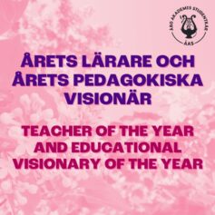 årets lärate och årets pedagokiska visionär - teacher of the year and educational visionary of the year på ljusrosa bakgrund med syrenblommor samt åas svarta logo